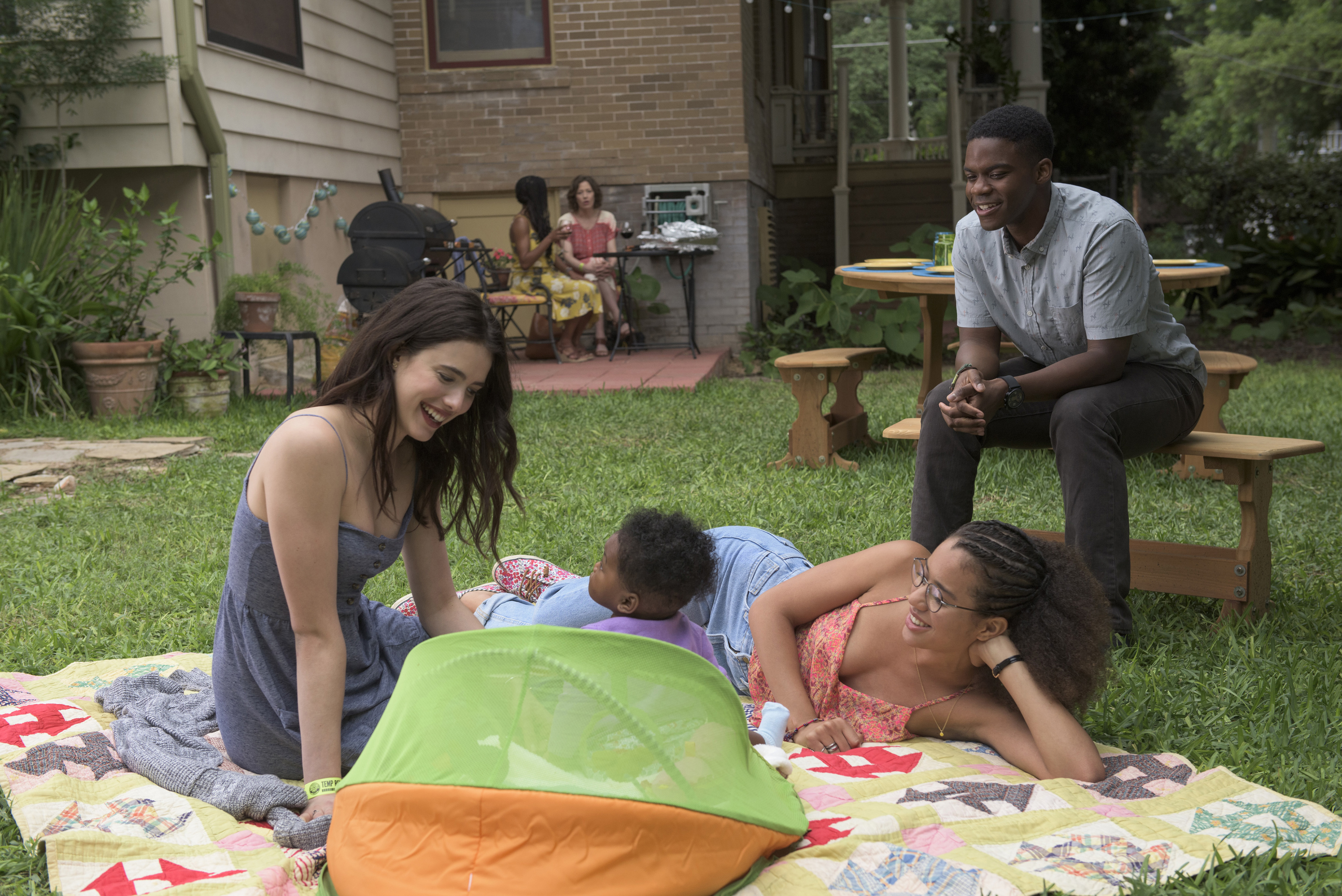 Still of Margaret Qualley, Jovan Adepo and Jasmin Savoy Brown in The Leftovers (2014)