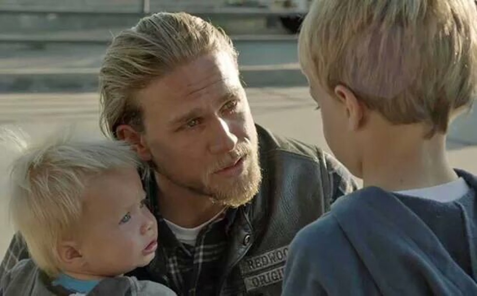 Evan Londo and Charlie Hunnam on Sons of Anarchy Season 7 Finale