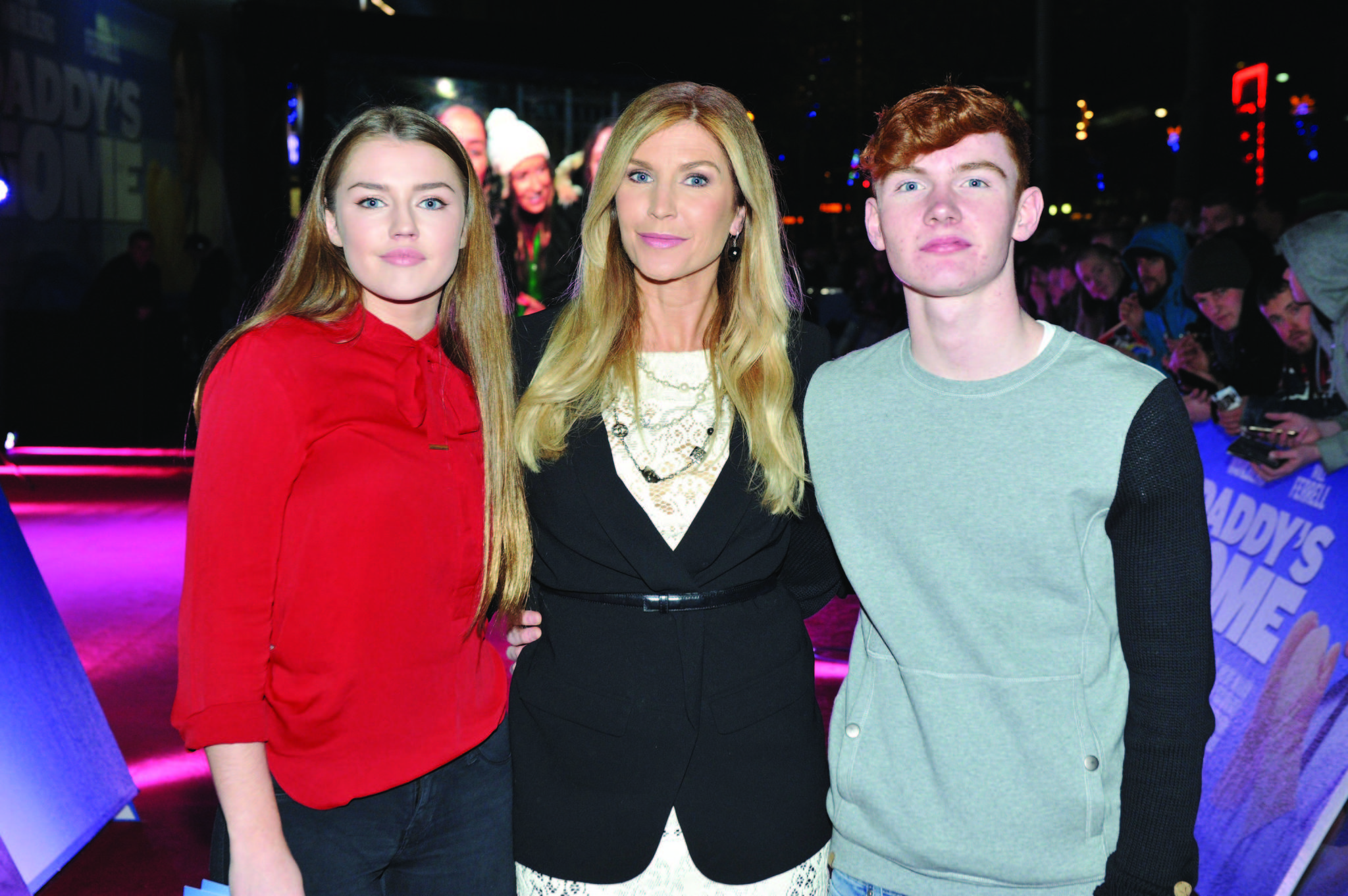 Yvonne Connolly, Jack Keating and Missy Keating at event of Tetukas namie (2015)