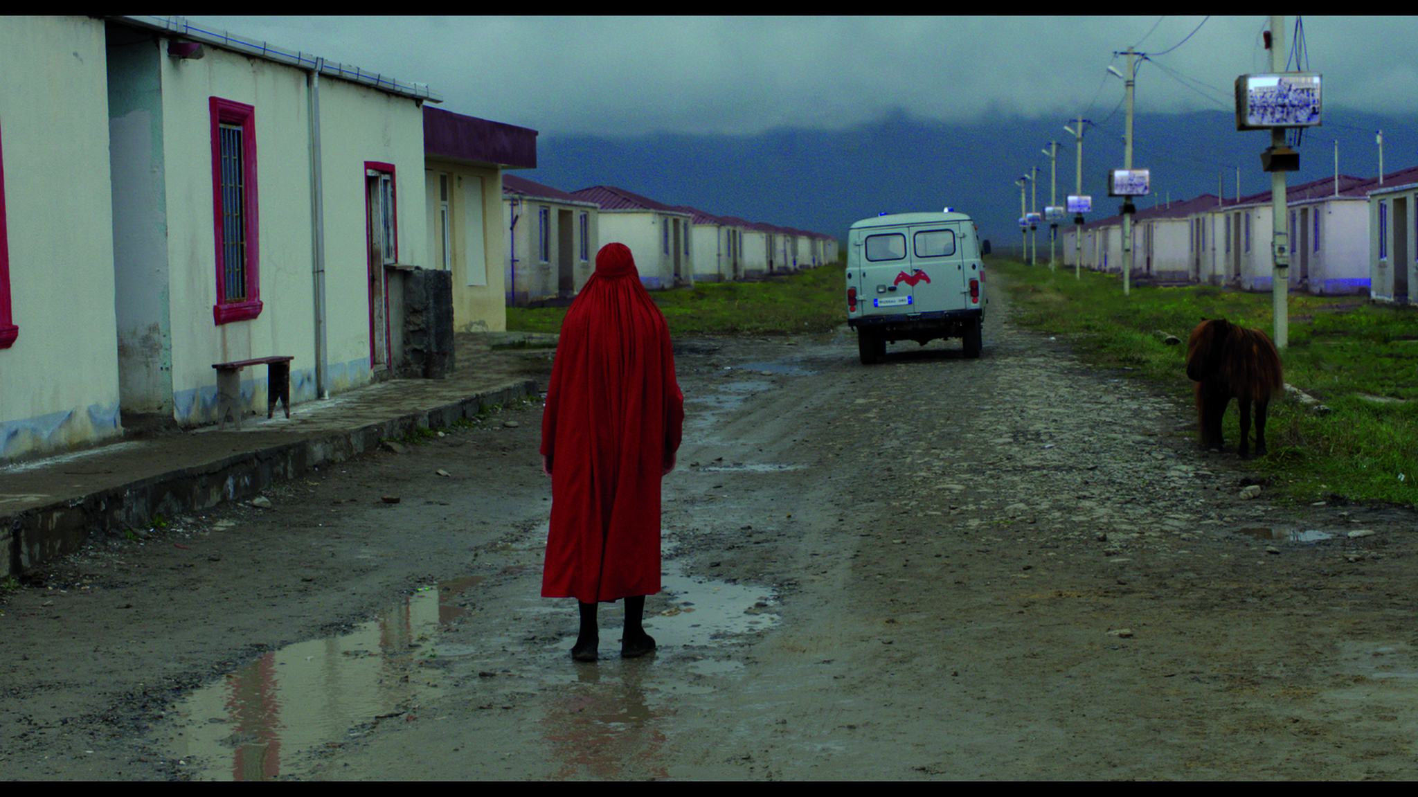 Still of Vincent Lacoste in Jacky au royaume des filles (2014)