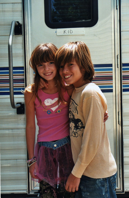 Bella on the set of Entourage with brother Remy