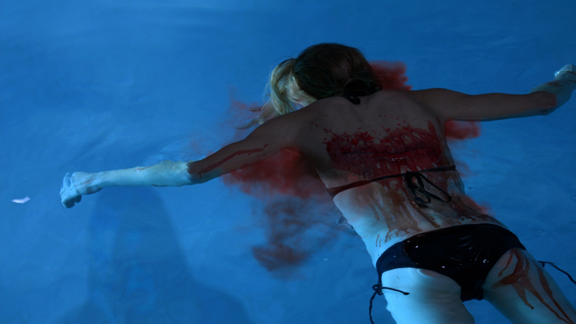 Still of Bella Thorne in Scream: The TV Series (2015)