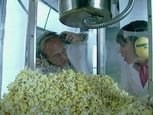 Still of Alton Brown and Vickie Eng in Good Eats (1999)