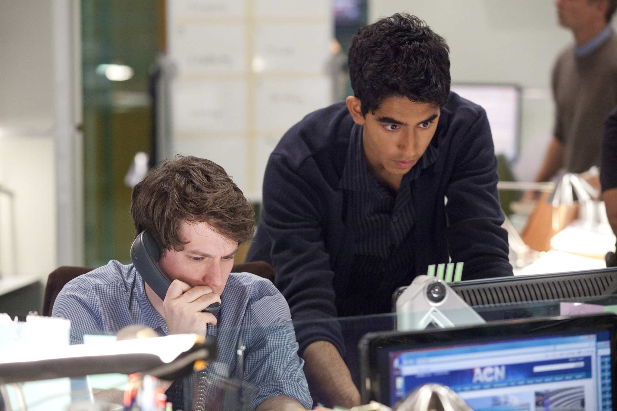 Still of John Gallagher Jr. and Dev Patel in The Newsroom (2012)