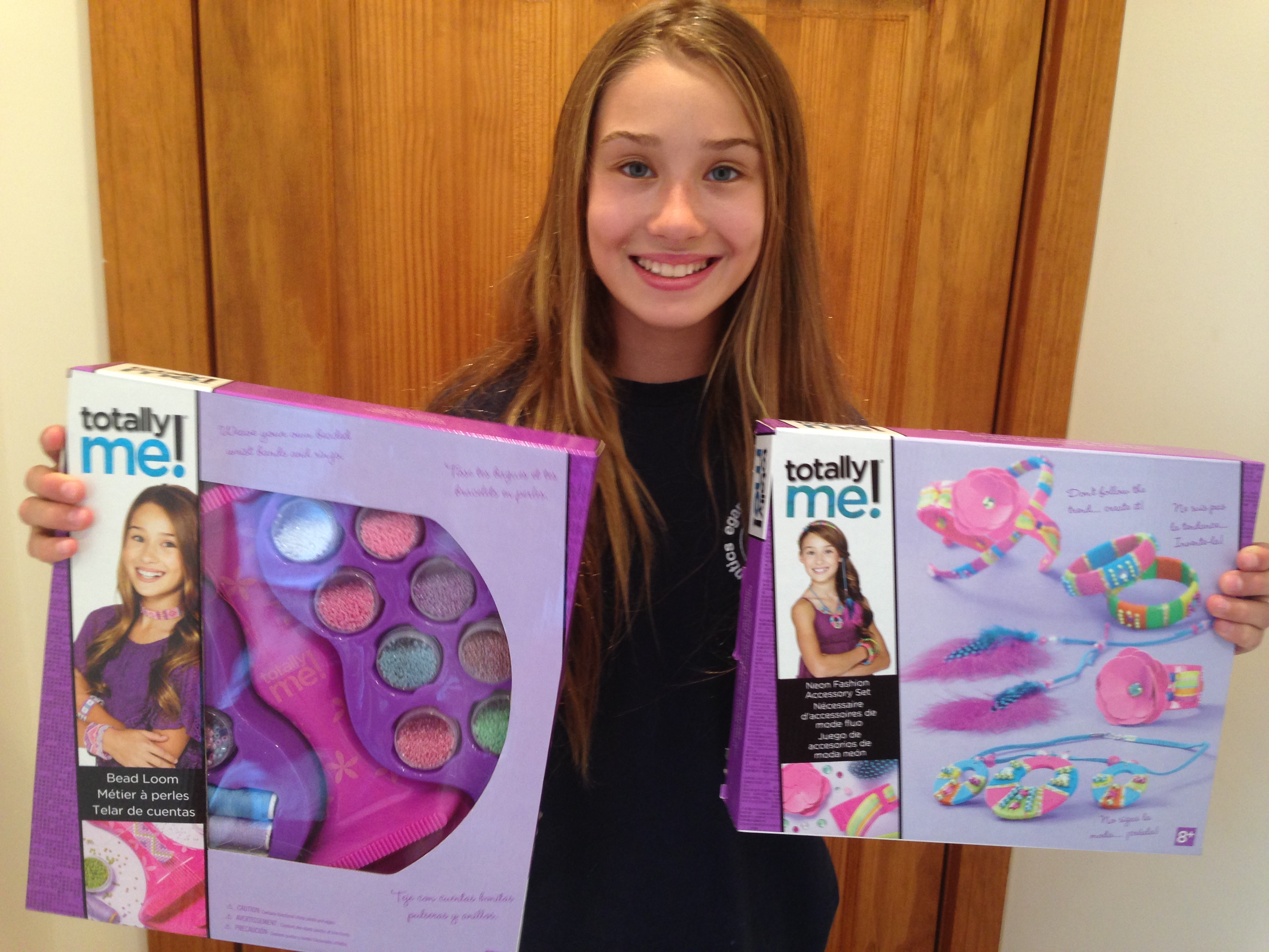 Kylie on 2 Toys'R'Us craft boxes!