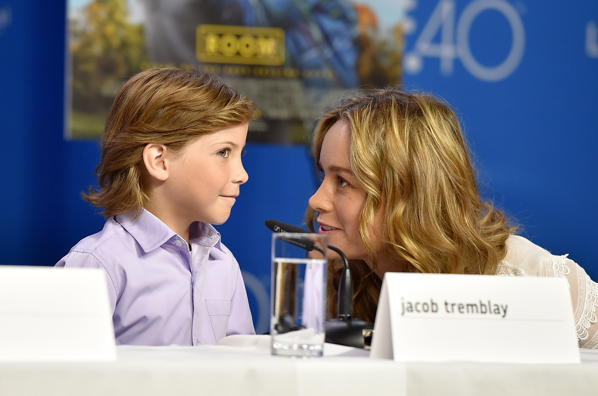 Brie Larson and Jacob Tremblay at event of Room (2015)