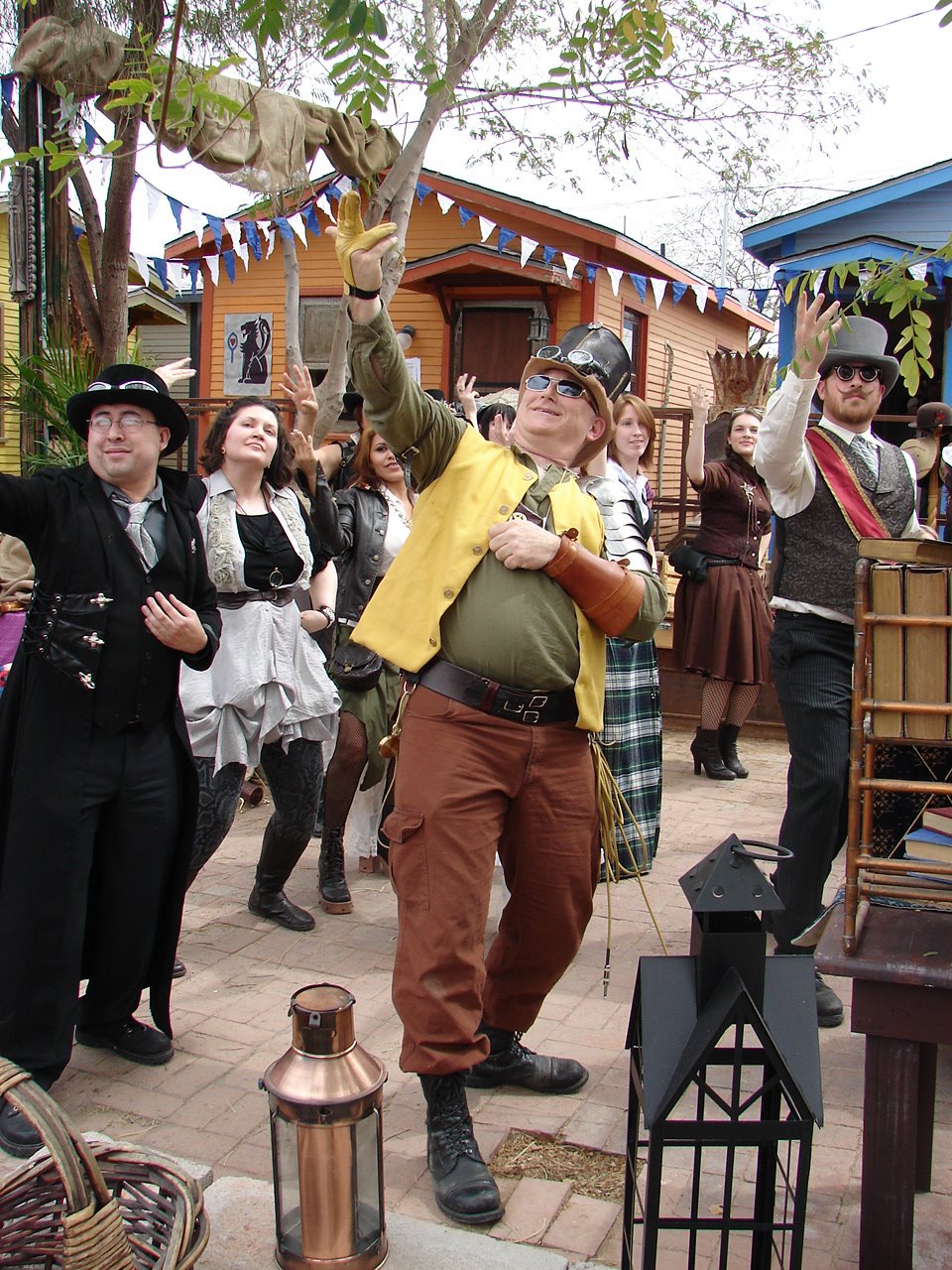 Dance scene in the middle of the Mantecoza Marketplace