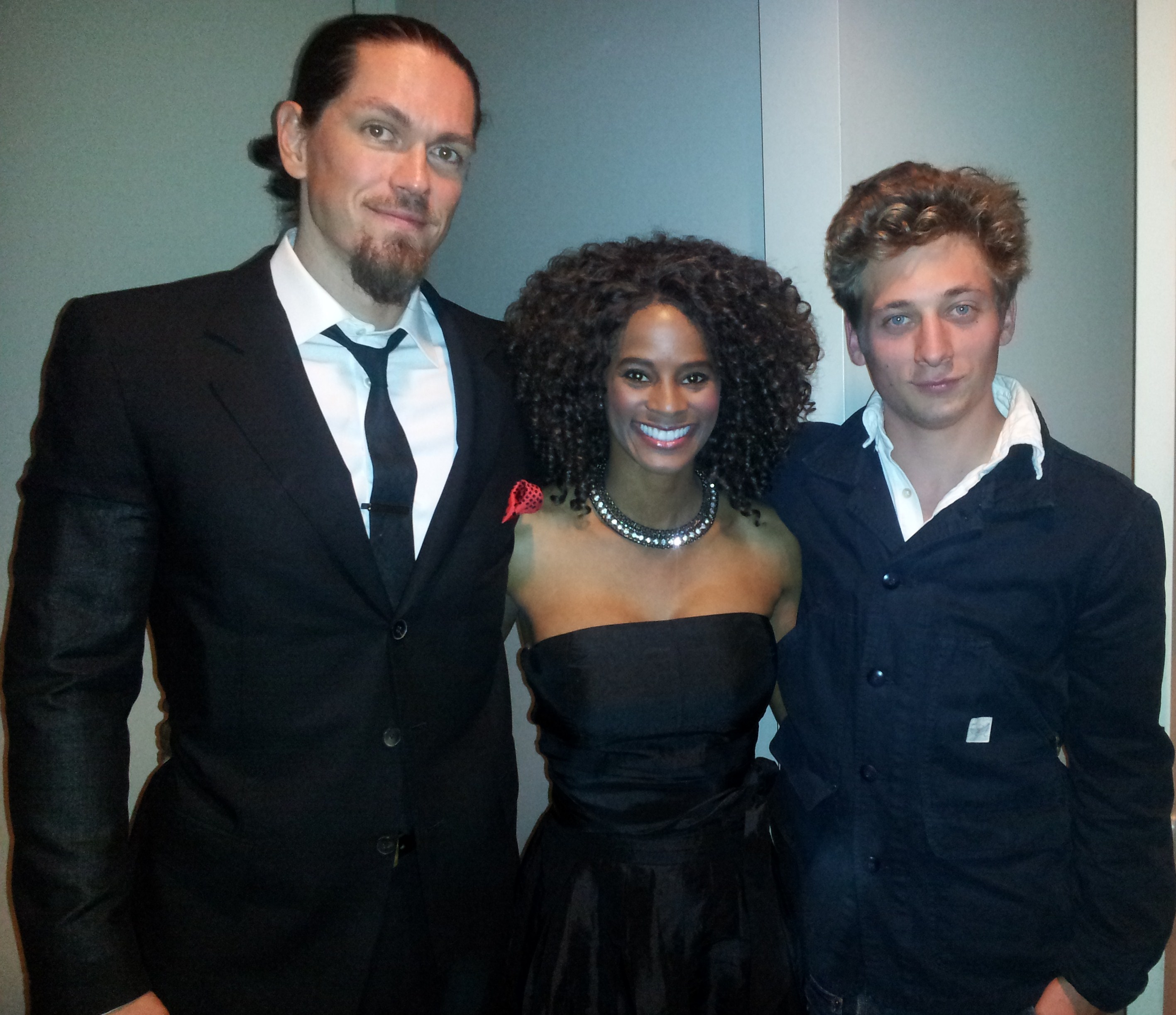 Actress Germany Kent, with fellow Actors Jeremy Allen White, and Steve Howey, at SAG-AFTRA NFMLA Gala