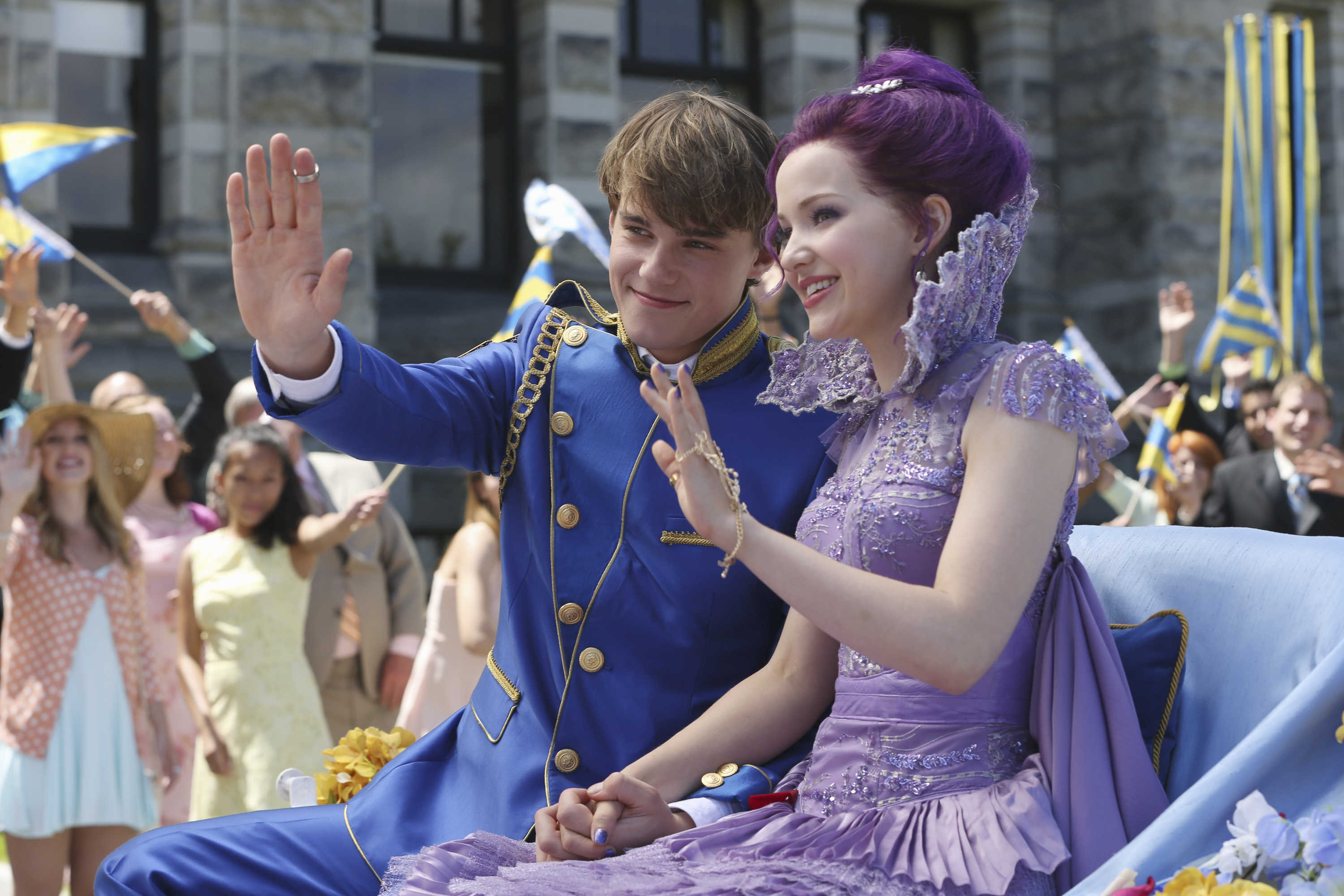 Still of Dove Cameron and Mitchell Hope in Descendants (2015)