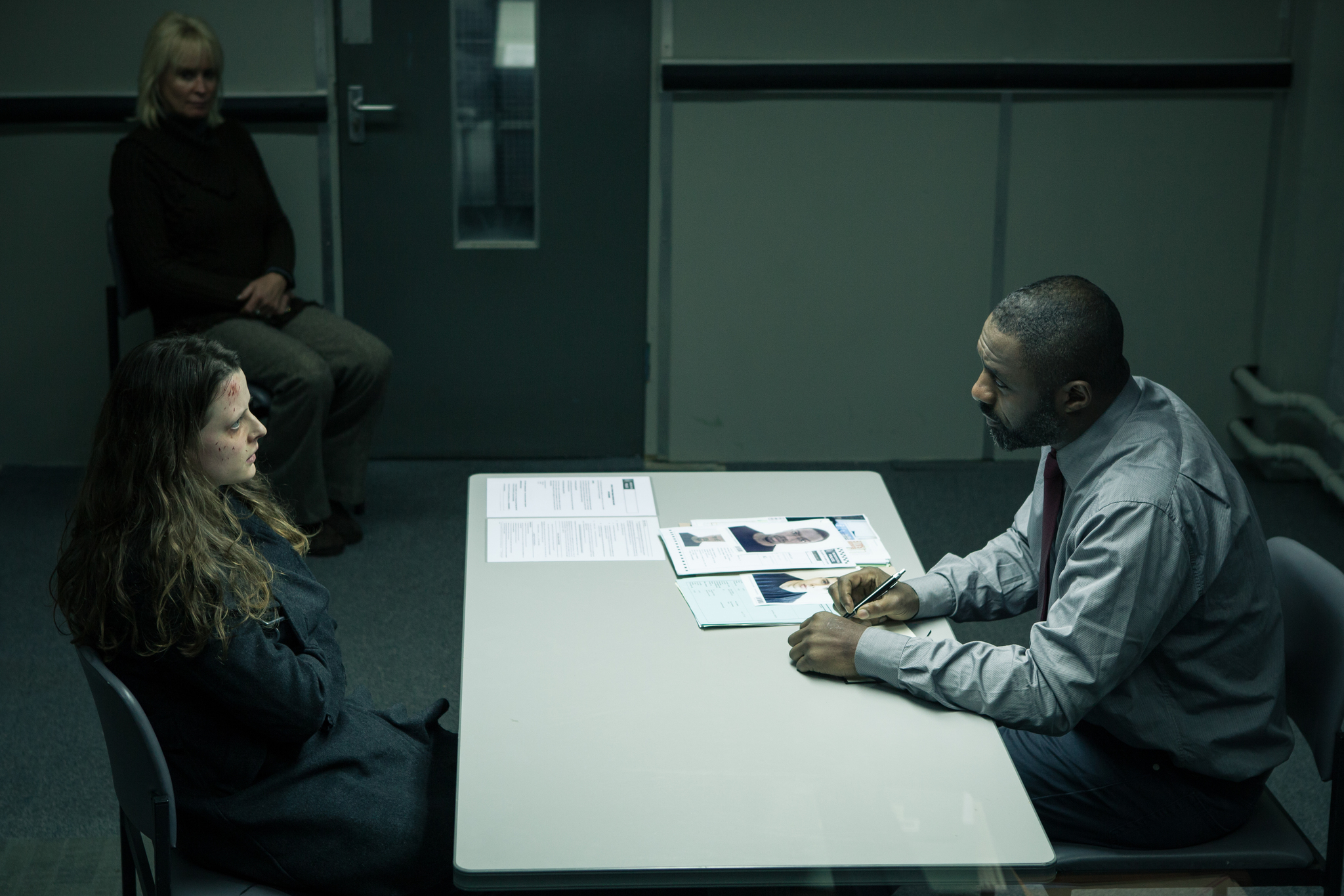 Still of Idris Elba and Gemma Lawrence in Luther (2010)