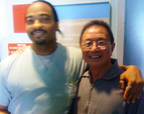 Behind The Scenes : Dennis Jay Funny (Any Given Sunday, Nurse Jackie) & Randall Duk Kim (Matrix Reloaded, The Last Airbender) on set of FOX network show, 