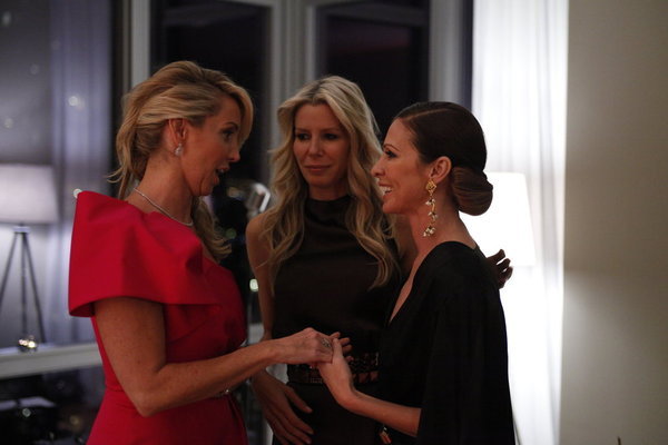 Still of Aviva Drescher and Carole Radziwill in The Real Housewives of New York City (2008)