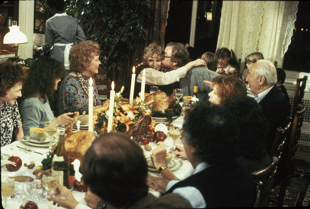 Still of Michael Caine, Mia Farrow, Barbara Hershey and Dianne Wiest in Hannah and Her Sisters (1986)