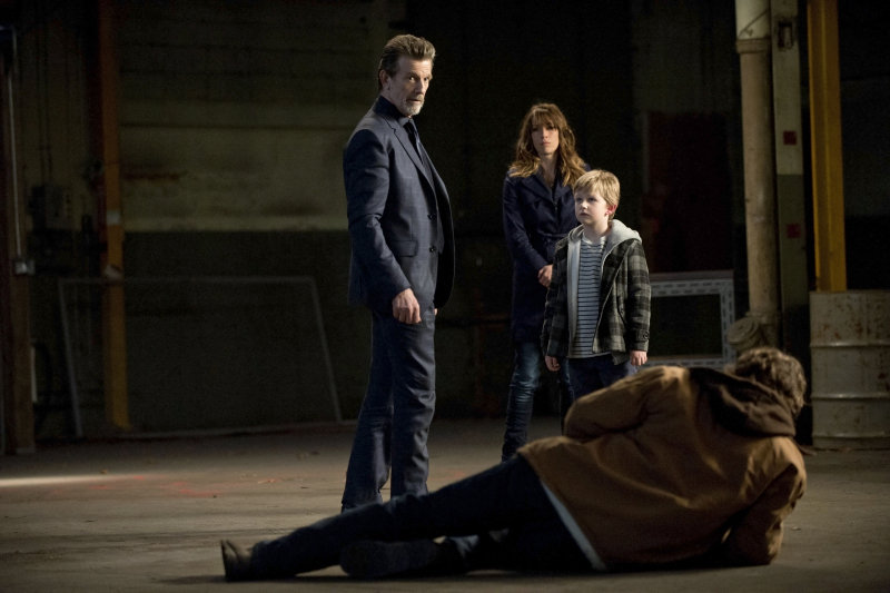 Still of Brooke Langton, John Novak and Callum Seagram Airlie in Supernatural (2005)