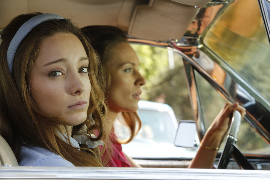 Still of Michaela McManus and Emma Dumont in Aquarius (2015)