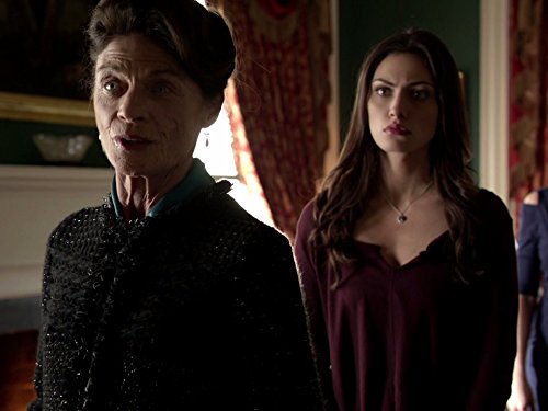 Still of Meg Foster and Phoebe Tonkin in The Originals: Exquisite Corpse (2015)