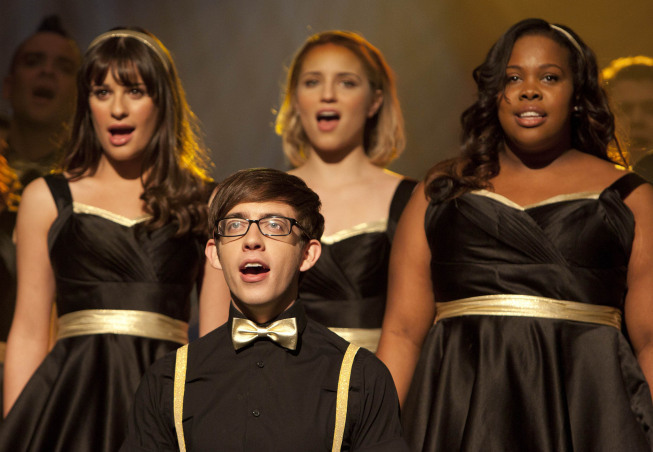 Still of Lea Michele, Dianna Agron, Kevin McHale and Amber Riley in Glee (2009)