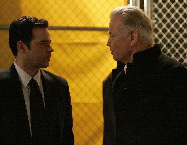 Still of Jon Voight and Rory Cochrane in 24 (2001)