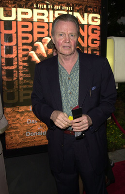 Jon Voight at event of Uprising (2001)