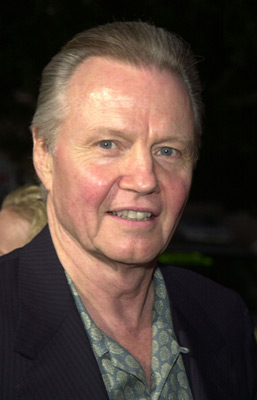 Jon Voight at event of Uprising (2001)