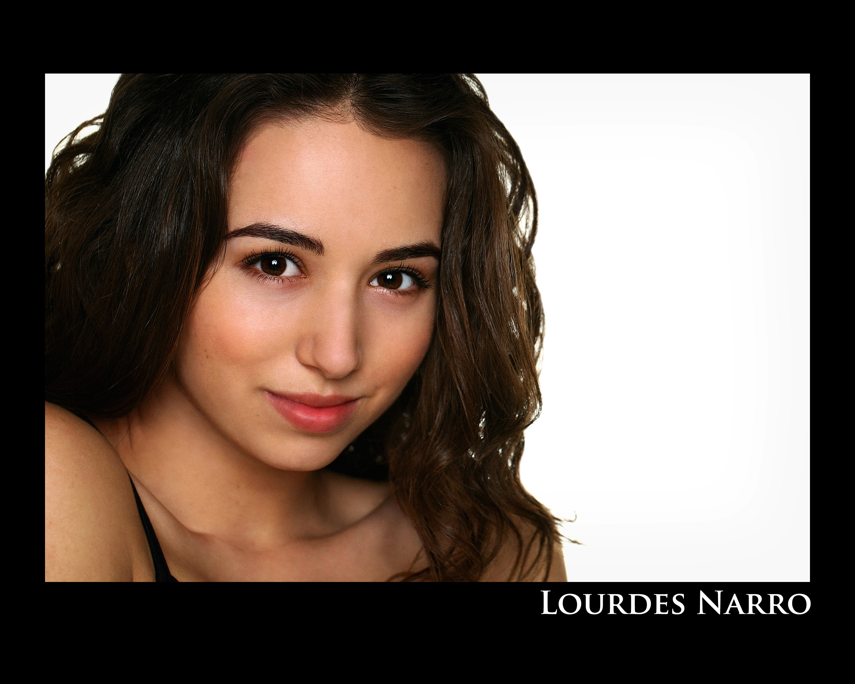 Lourdes Narro