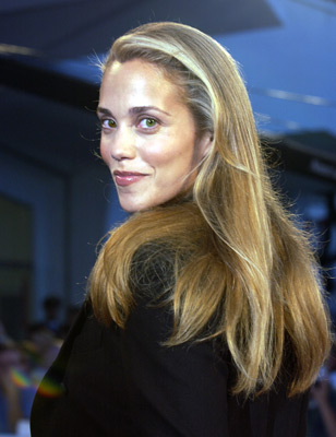 Elizabeth Berkley at event of Frida (2002)