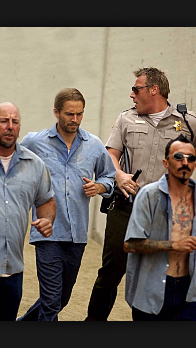 Still of Paul Walker and Troy Brenna on The Death and Life of Bobby Z (2007)