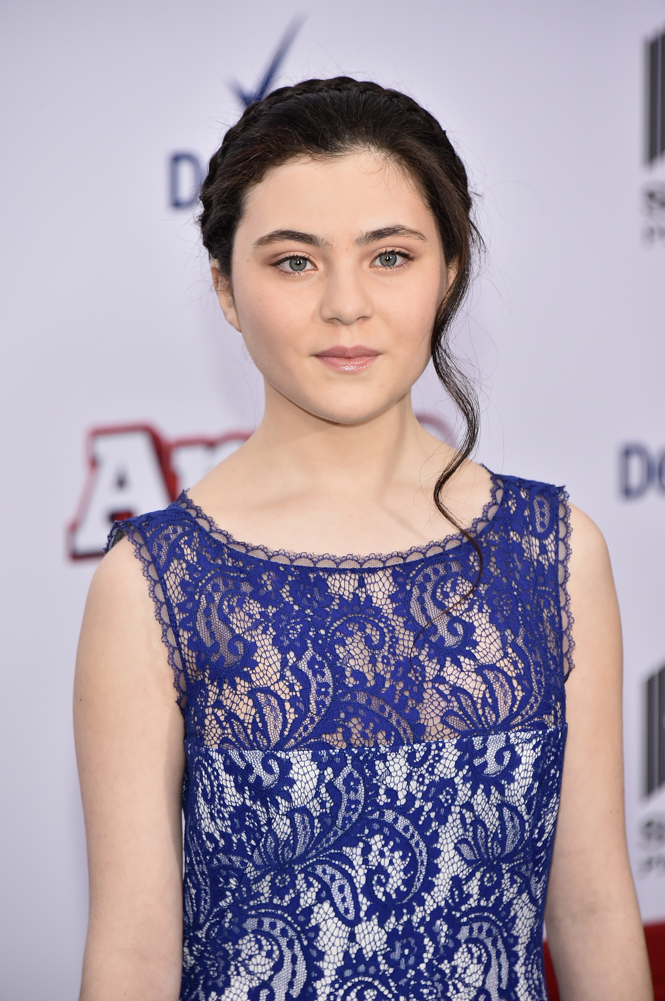 Lilla Crawford at event of Annie (2014)