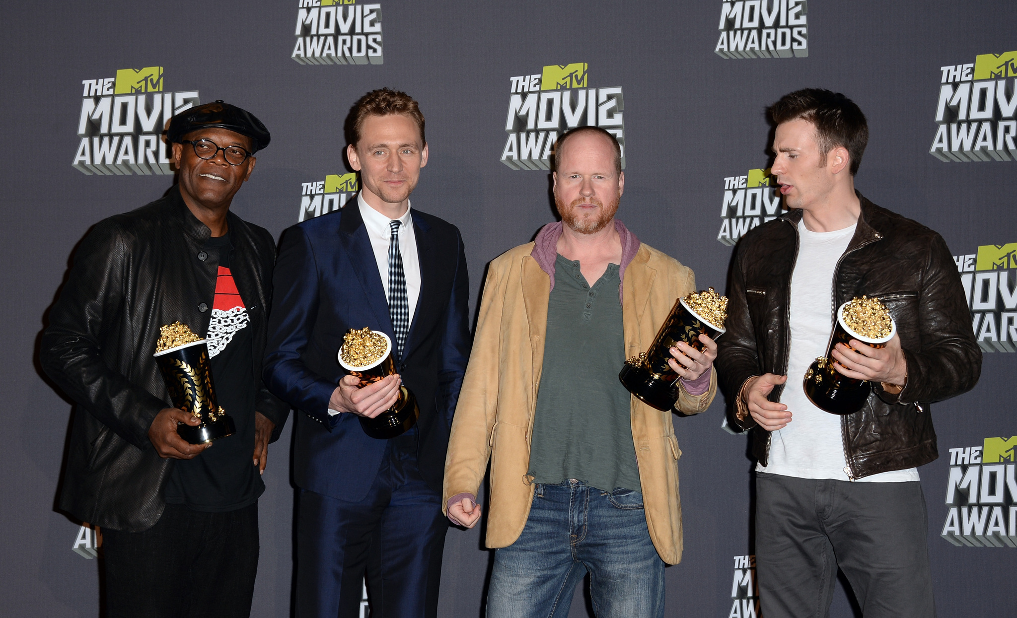 Samuel L. Jackson, Chris Evans, Joss Whedon and Tom Hiddleston at event of 2013 MTV Movie Awards (2013)