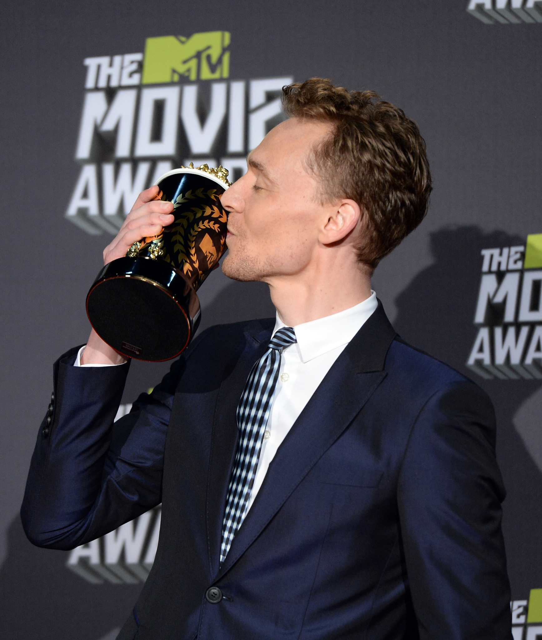 Tom Hiddleston at event of 2013 MTV Movie Awards (2013)