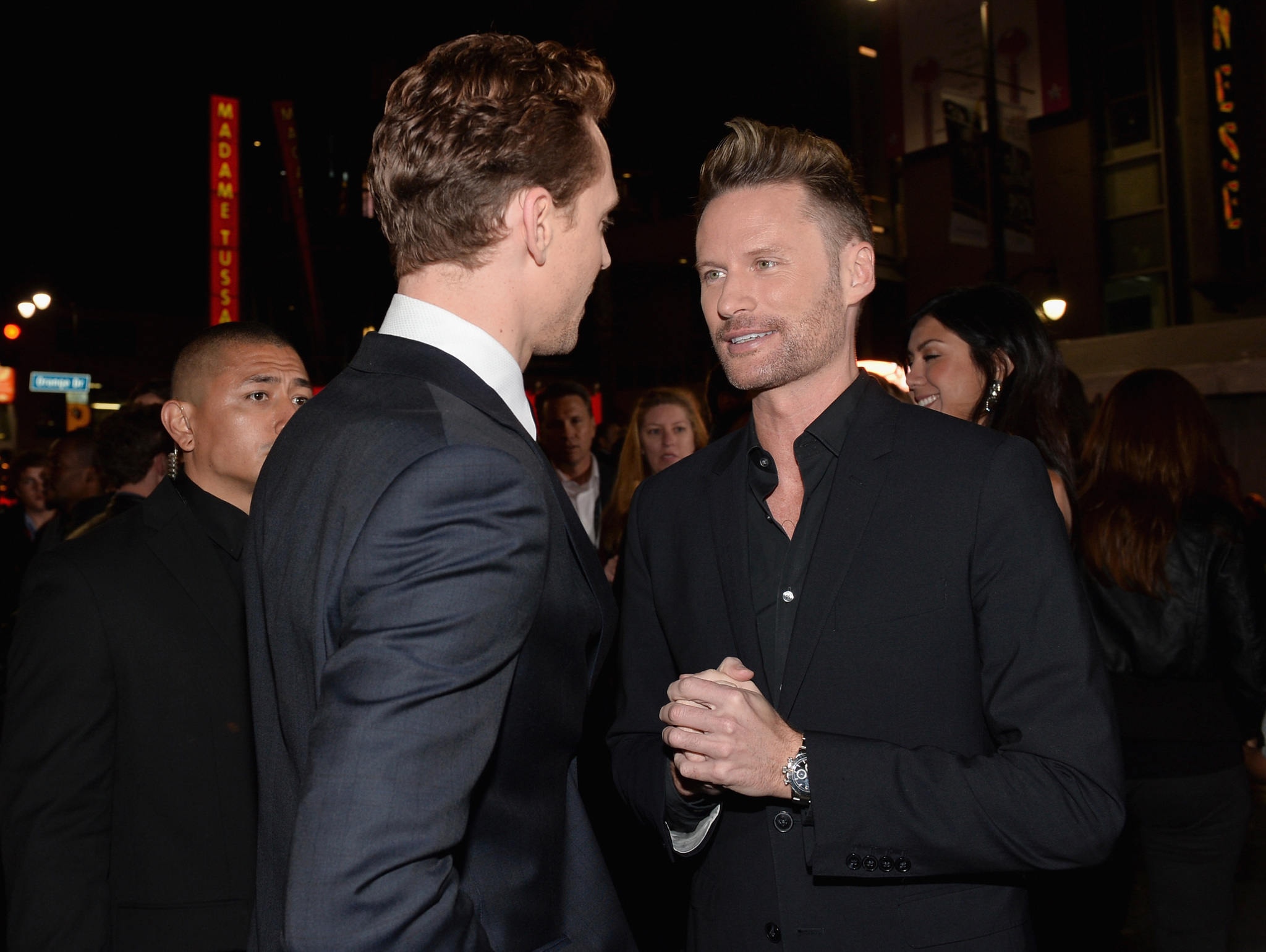 Brian Tyler and Tom Hiddleston at event of Toras: Tamsos pasaulis (2013)