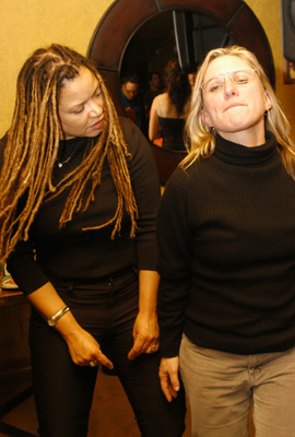 Kasi Lemmons and Amy Vincent at event of The Yes Men (2003)