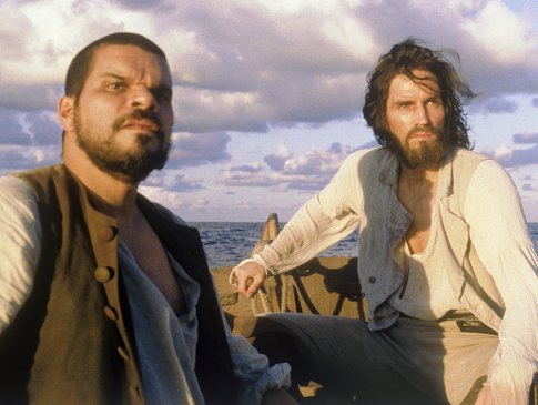 Still of Jim Caviezel and Luis Guzmán in The Count of Monte Cristo (2002)