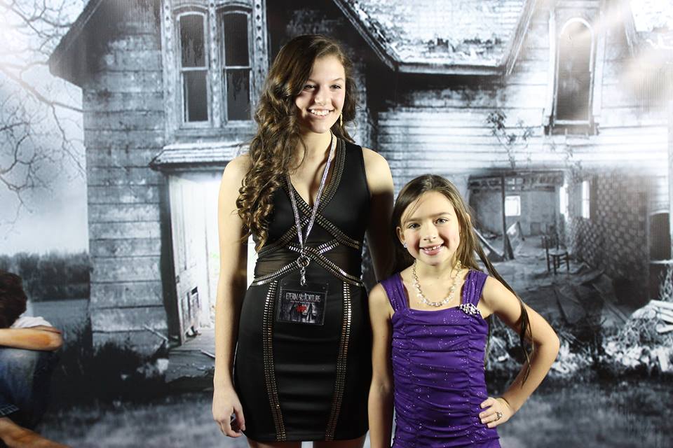 Niki Cipriano, Evangelina Klein, movie premiere