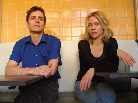 Britta Phillips and Dean Wareham, of the band LUNA, have a new album called 