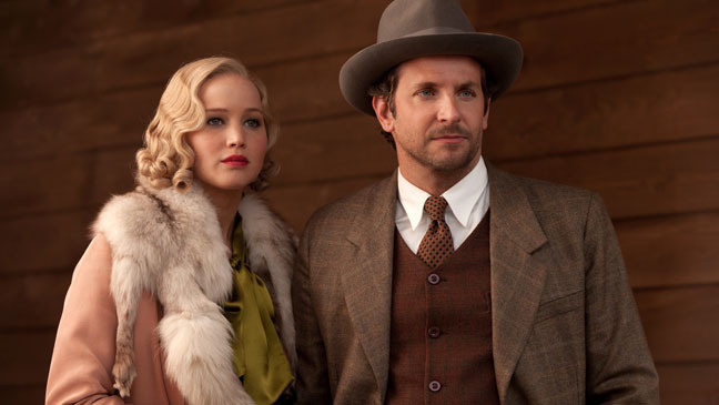 Still of Bradley Cooper and Jennifer Lawrence in Serena (2014)