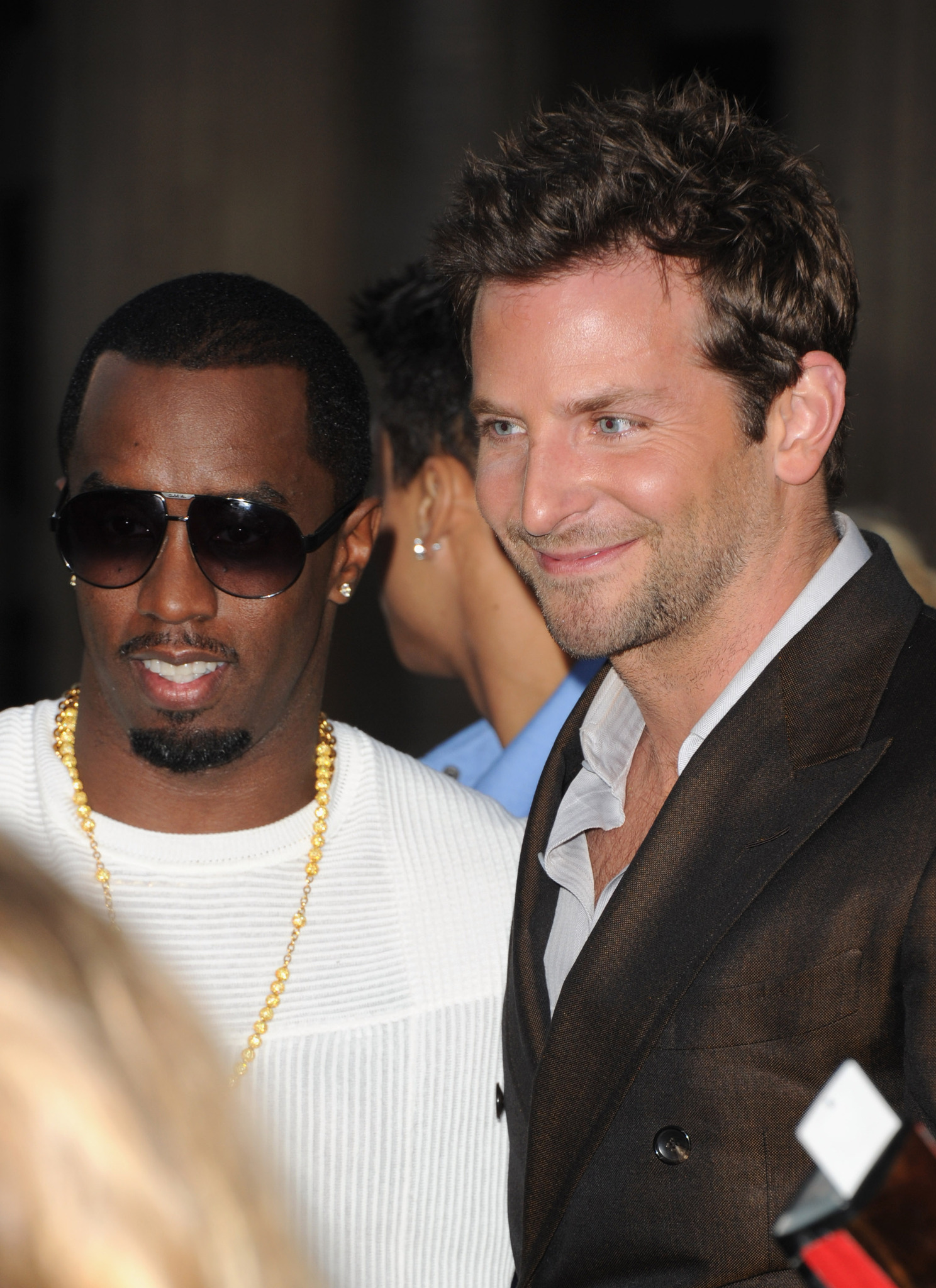 Sean Combs and Bradley Cooper at event of Pagirios Tailande (2011)