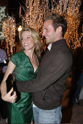 Elizabeth Banks and Bradley Cooper at event of Fredo Kaledos (2007)