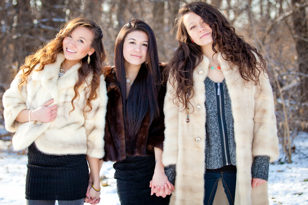 Chloe Peterson (far left) with sisters Breanna & Melissa // SAG-AFTRA