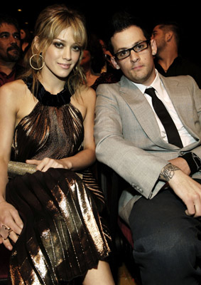 Hilary Duff and Joel Madden at event of 2005 American Music Awards (2005)