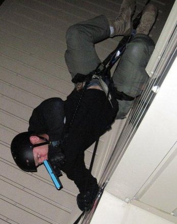 SWAT Team Tactical Rappel Master