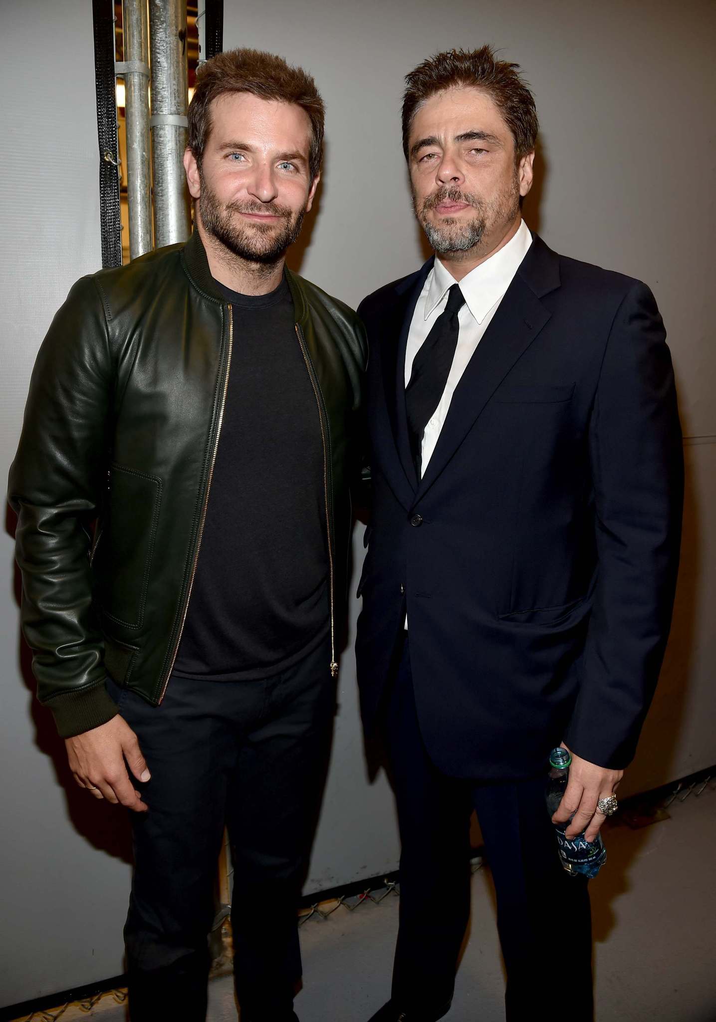 Benicio Del Toro and Bradley Cooper at event of Galaktikos sergetojai (2014)