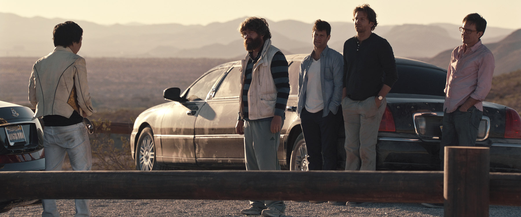 Still of Justin Bartha, Bradley Cooper, Zach Galifianakis, Ken Jeong and Ed Helms in Pagirios 3: velniai zino kur (2013)