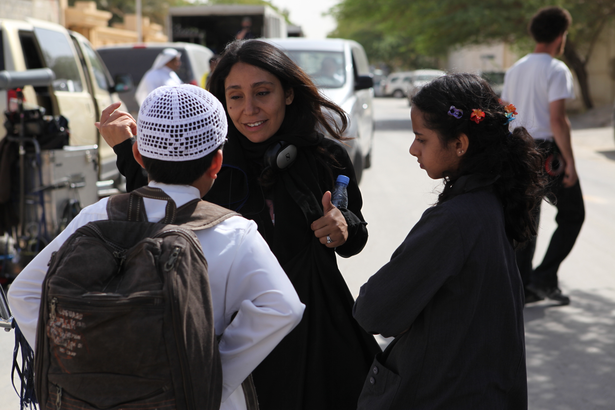 Still of Haifaa Al-Mansour, Waad Mohammed and Abdullrahman Al Gohani in Wadjda (2012)