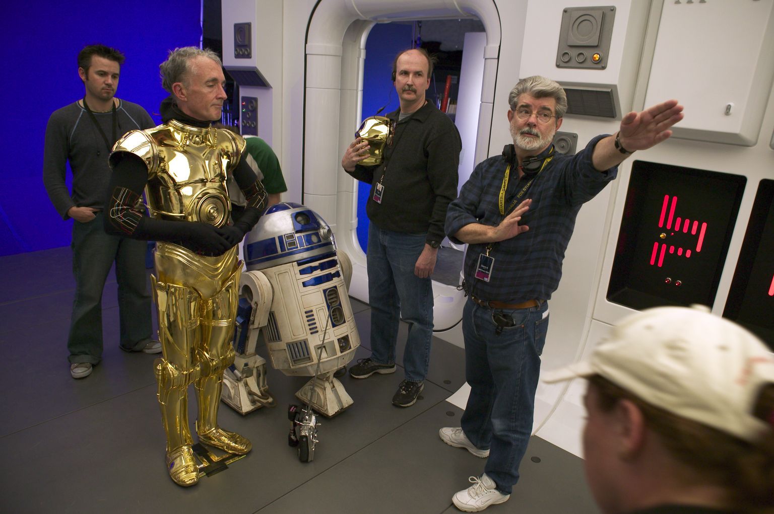 George Lucas, Anthony Daniels and Don Bies in Zvaigzdziu karai. Situ kerstas (2005)