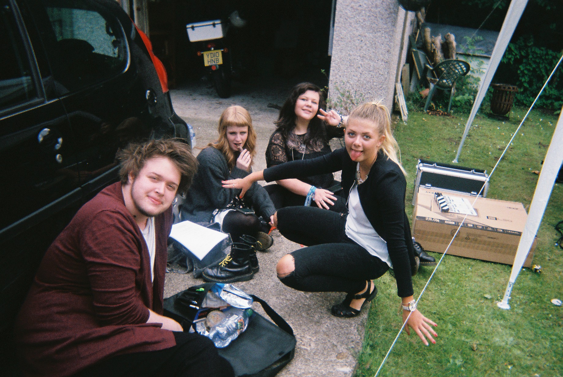 Gage Oxley on set of Beneath the Shadows (L-R) Gage Oxley, Anna Keat, Niamh Kirby and Gracie Burton