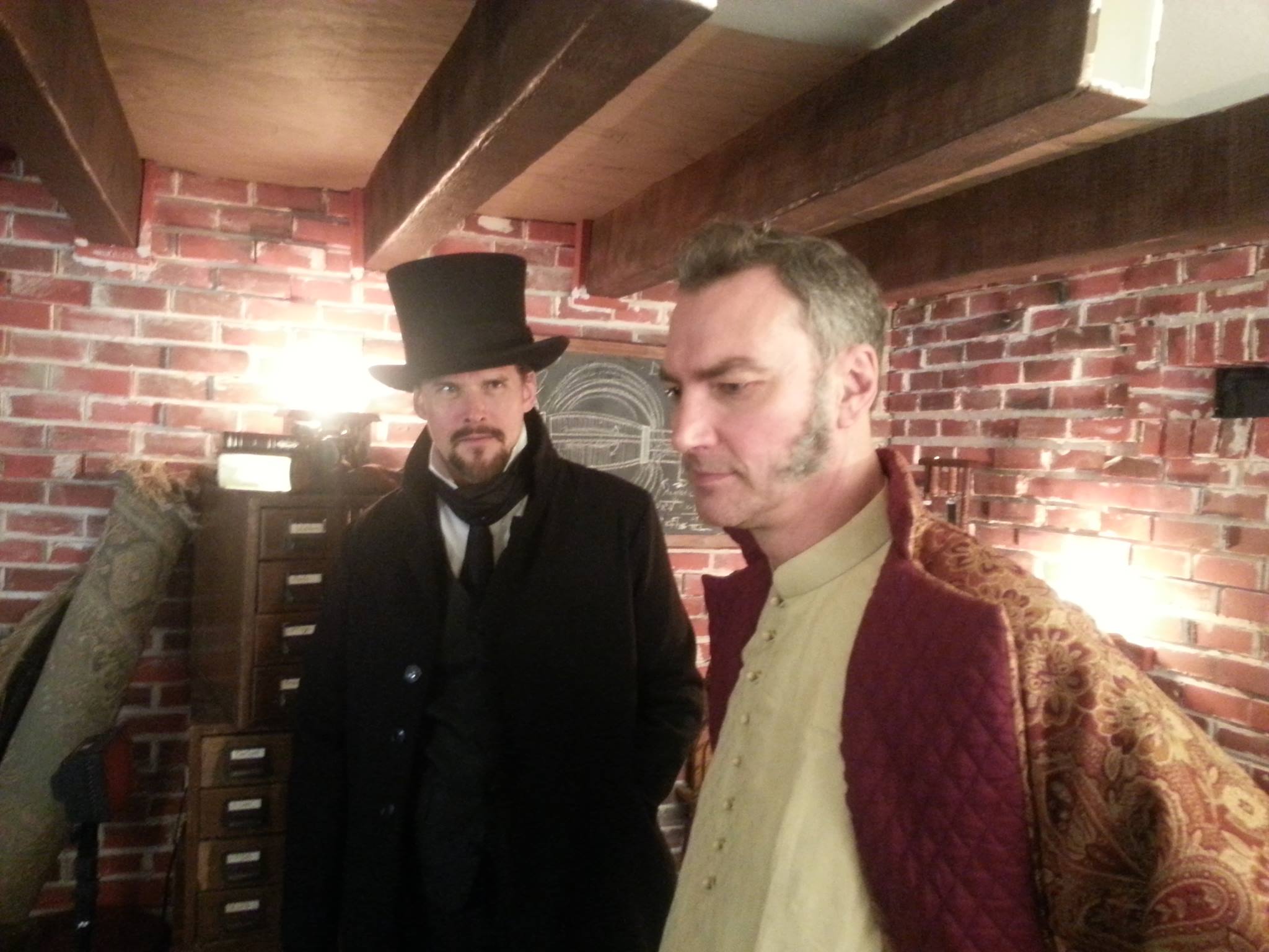 Onset photo Scott King (PUPPET MASTER X) and Clive Ashborn (PIRATES OF THE CARIBBEAN: AT WORLD'S END/DEAD MAN'S CHEST, V FOR VENDETTA)