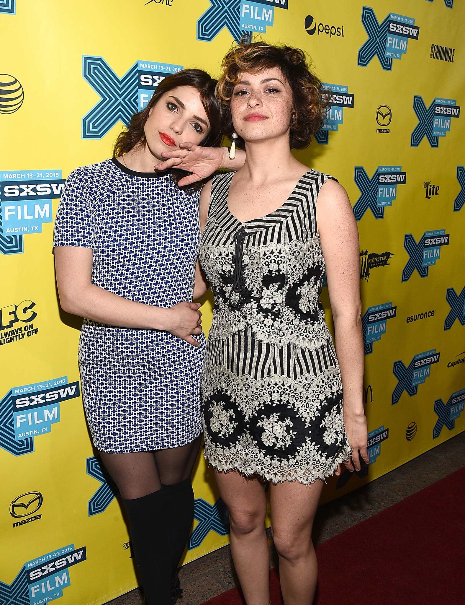 Alia Shawkat and Angela Trimbur at event of The Final Girls (2015)