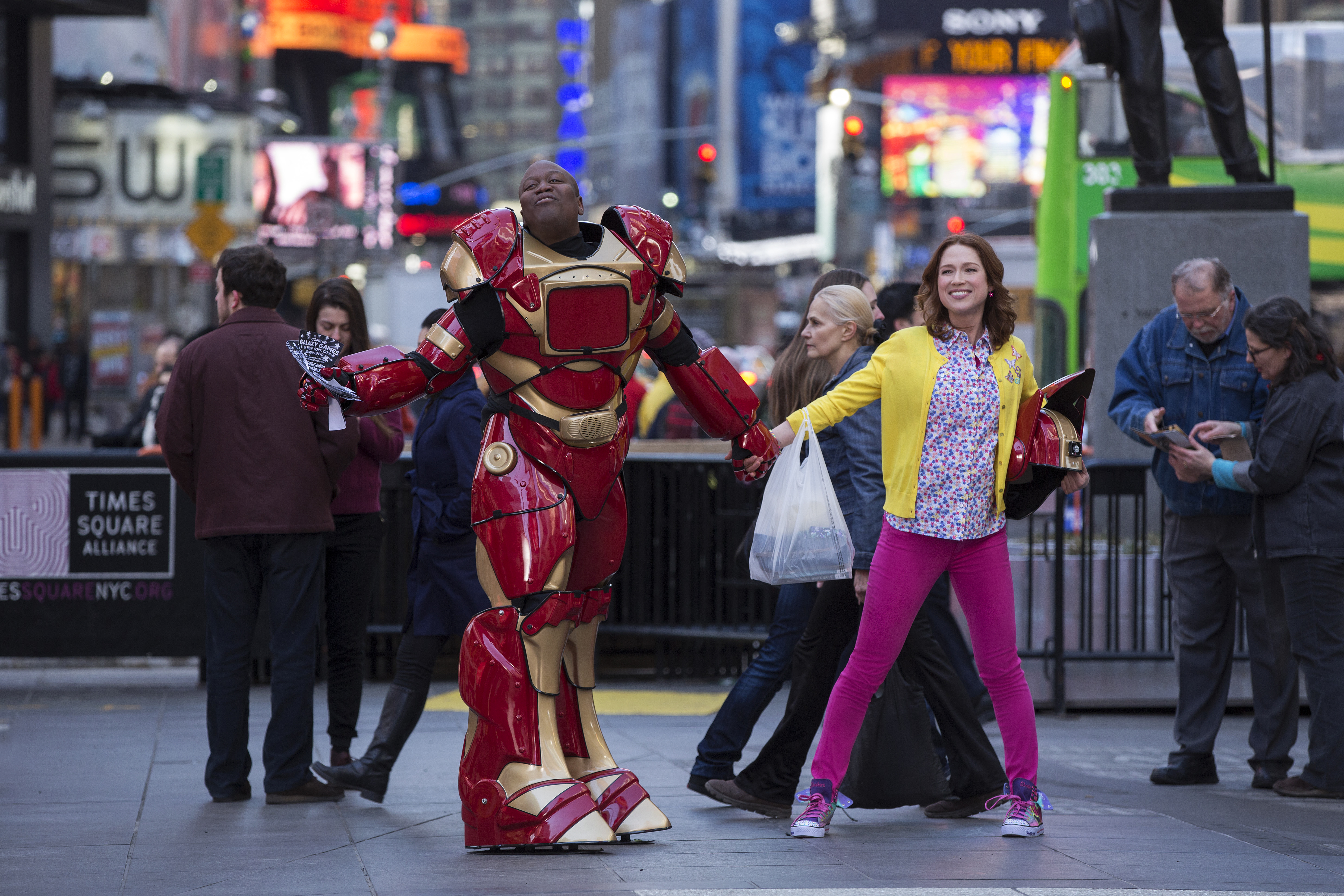 Still of Ellie Kemper and Tituss Burgess in Unbreakable Kimmy Schmidt (2015)