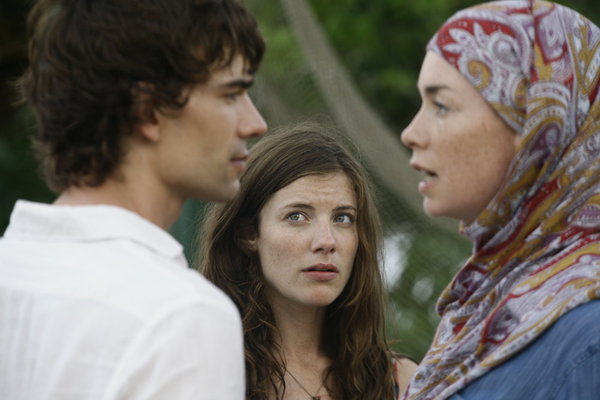 Still of Christopher Gorham and Julianne Nicholson in Covert Affairs (2010)